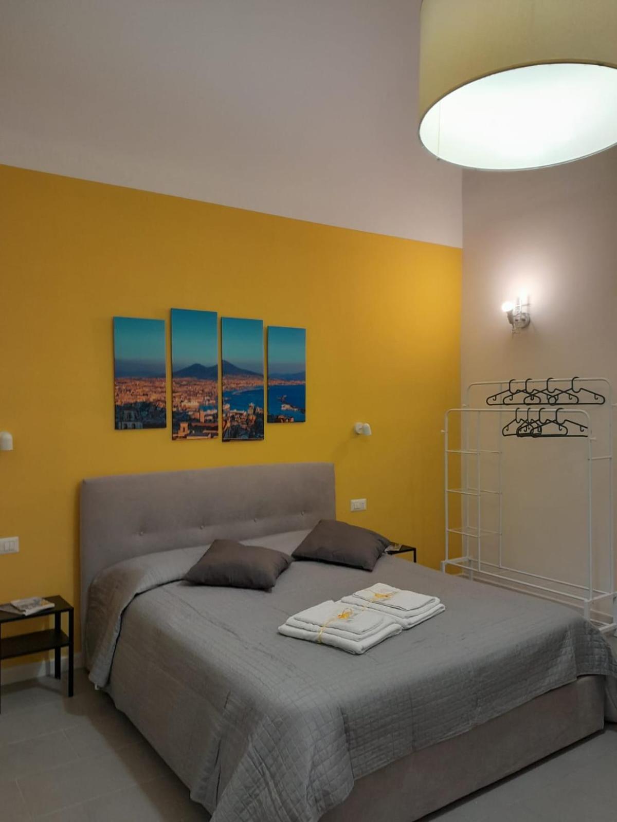 Bed and Breakfast Monteoliveto 5 à Naples Extérieur photo